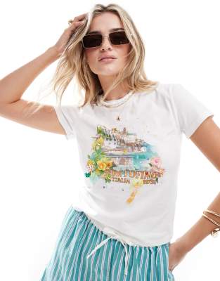 ASOS DESIGN - Knapp geschnittenes T-Shirt in Weiß mit verziertem „Portofino"-Grafikprint