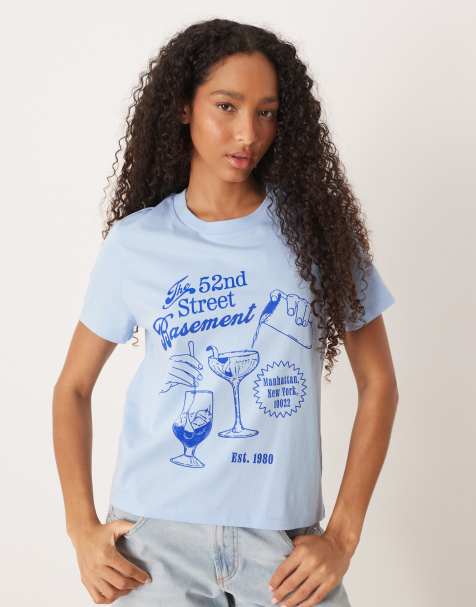 ASOS DESIGN – Knappes, locker geschnittenes T-Shirt in Blau mit New York-Cocktail-Grafik - view 1