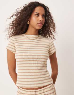 ASOS DESIGN - Knappes T-Shirt in Neutral gestreift mit Waffelstruktur, Kombiteil-Bunt