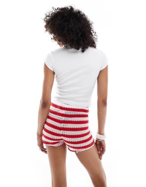 ASOS DESIGN – Knappes T-Shirt in Weiß mit Tomaten-Motiv aus Perlen, 4 von 4