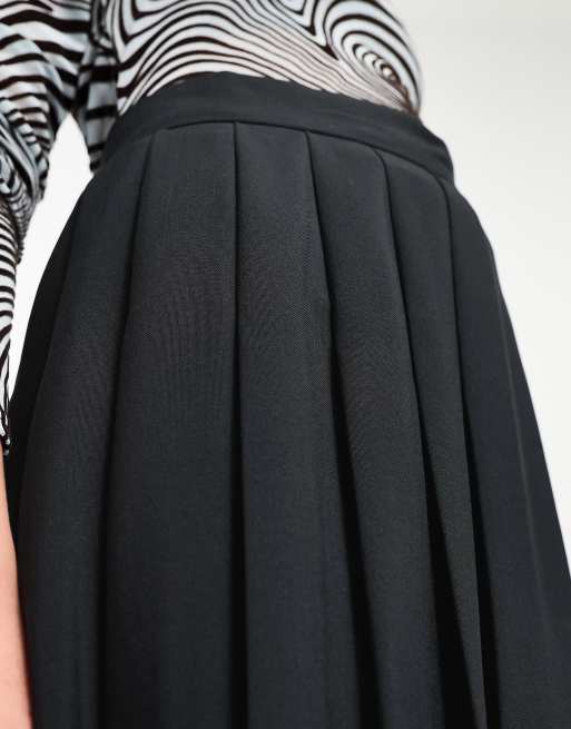 Womens black knee length pleated outlet skirt