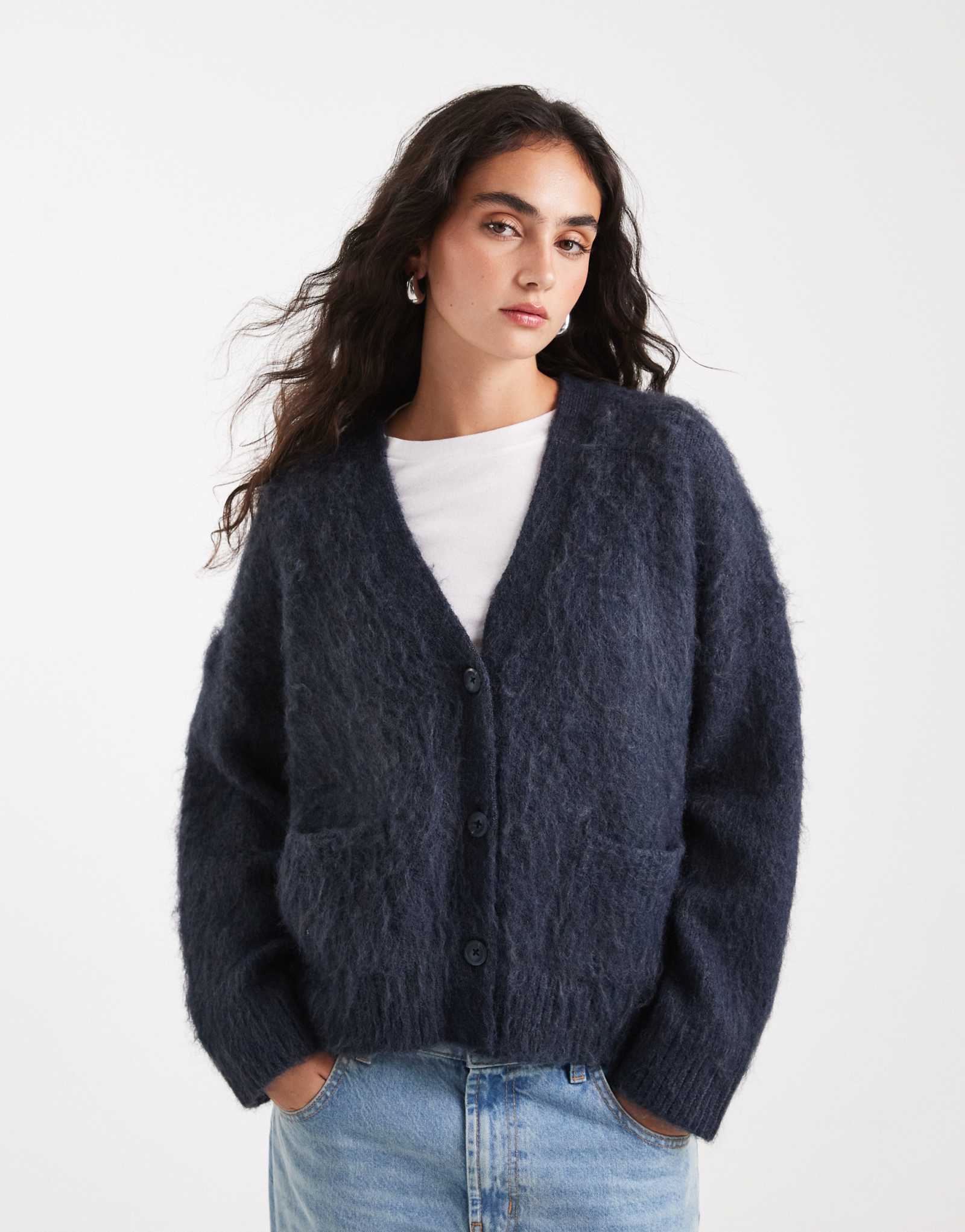 ДИЗАЙНЕРСКИЙ вязаный кардиган ASOS с боковыми карманами темно-синего цвета