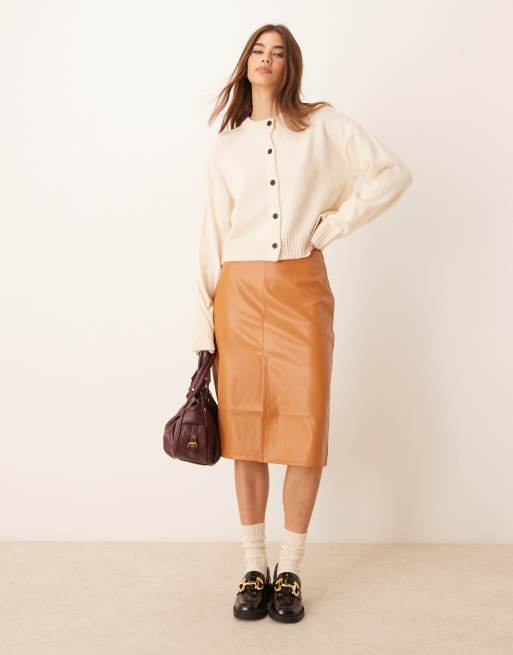 ASOS DESIGN knit crew neck cardigan with contrast black buttons in cream, 4 of 4