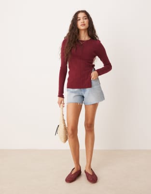 Asos Design Knit Crew Neck Longline Top With Button Detail In Red