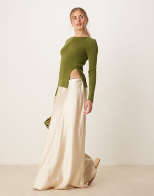 Asos Design Knit Crew Neck Longline Top With Button Detail In Green