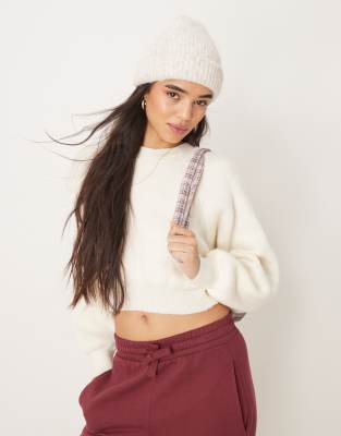 knit crew neck raglan sweater in cream-White