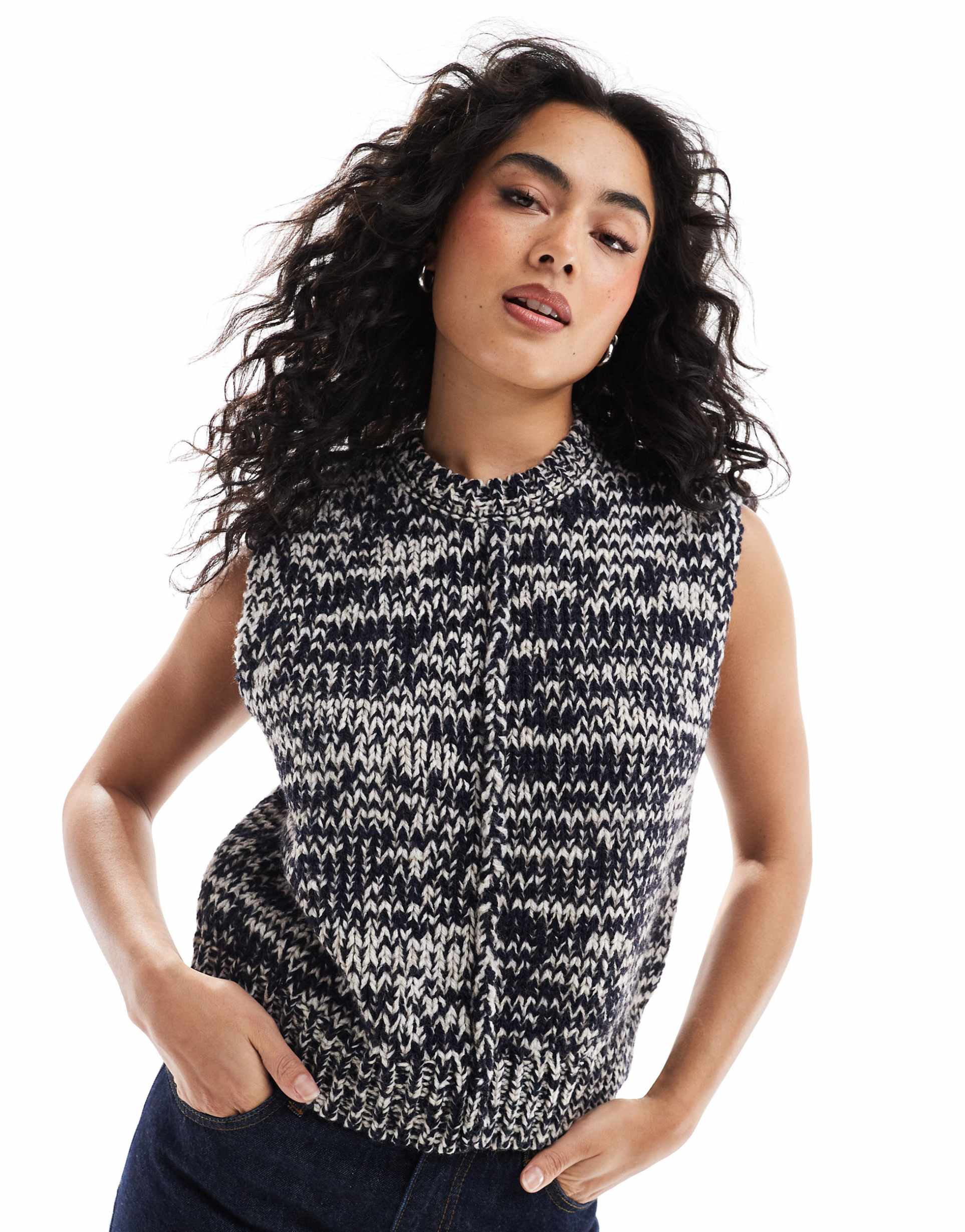 asos design knit crew neck tank in navy and oatmeal twist yarn