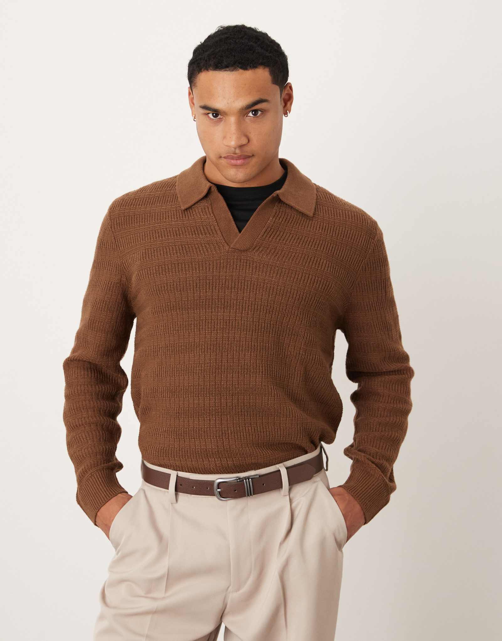 ДИЗАЙНЕРСКОЕ трикотажное поло ASOS с длинным рукавом в виде корзинки и вырезом горловины коричневого цвета