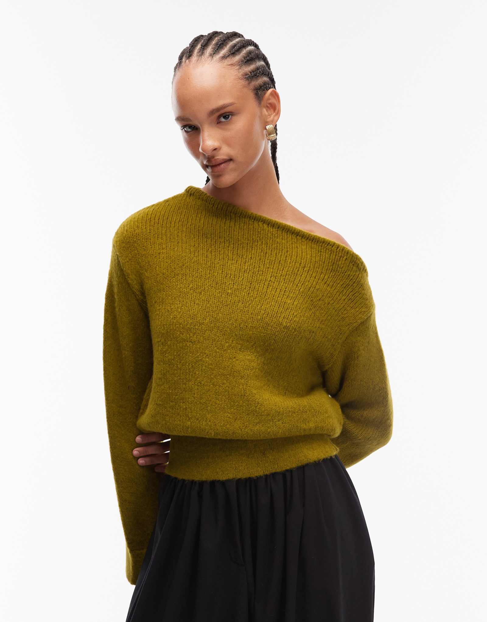 ДИЗАЙНЕРСКИЙ вязаный свитер ASOS на одно плечо с зауженной талией оливкового цвета