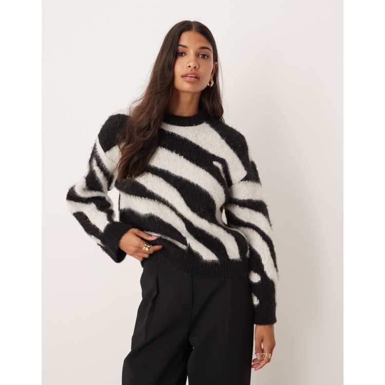 209339620-1-multi?$n_750w$&wid