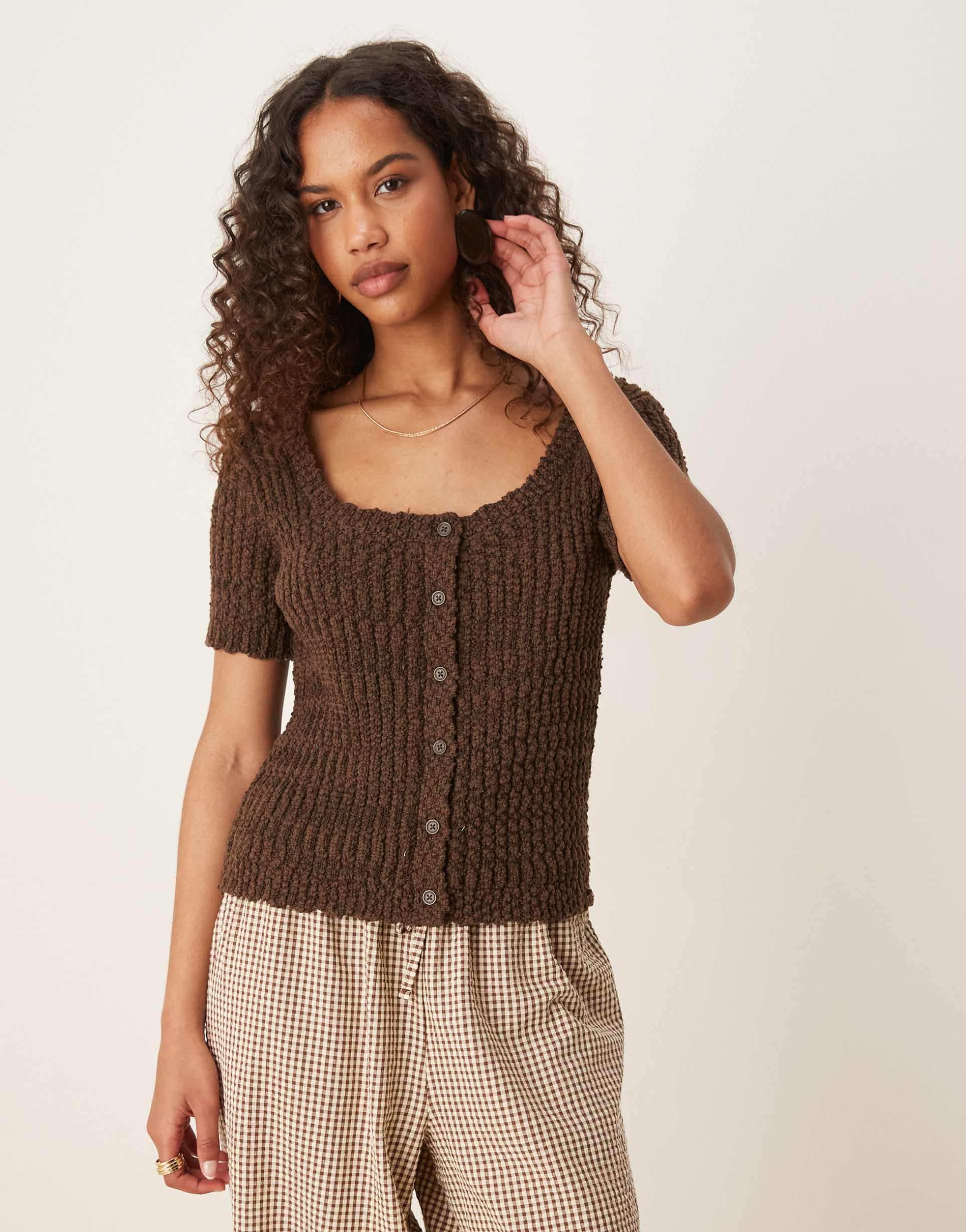 asos design knit scoop neck button up cardigan in textured yarn in chocolate
