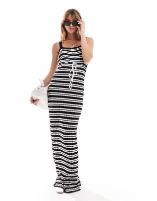 knit striped maxi dress in black and white-Multi