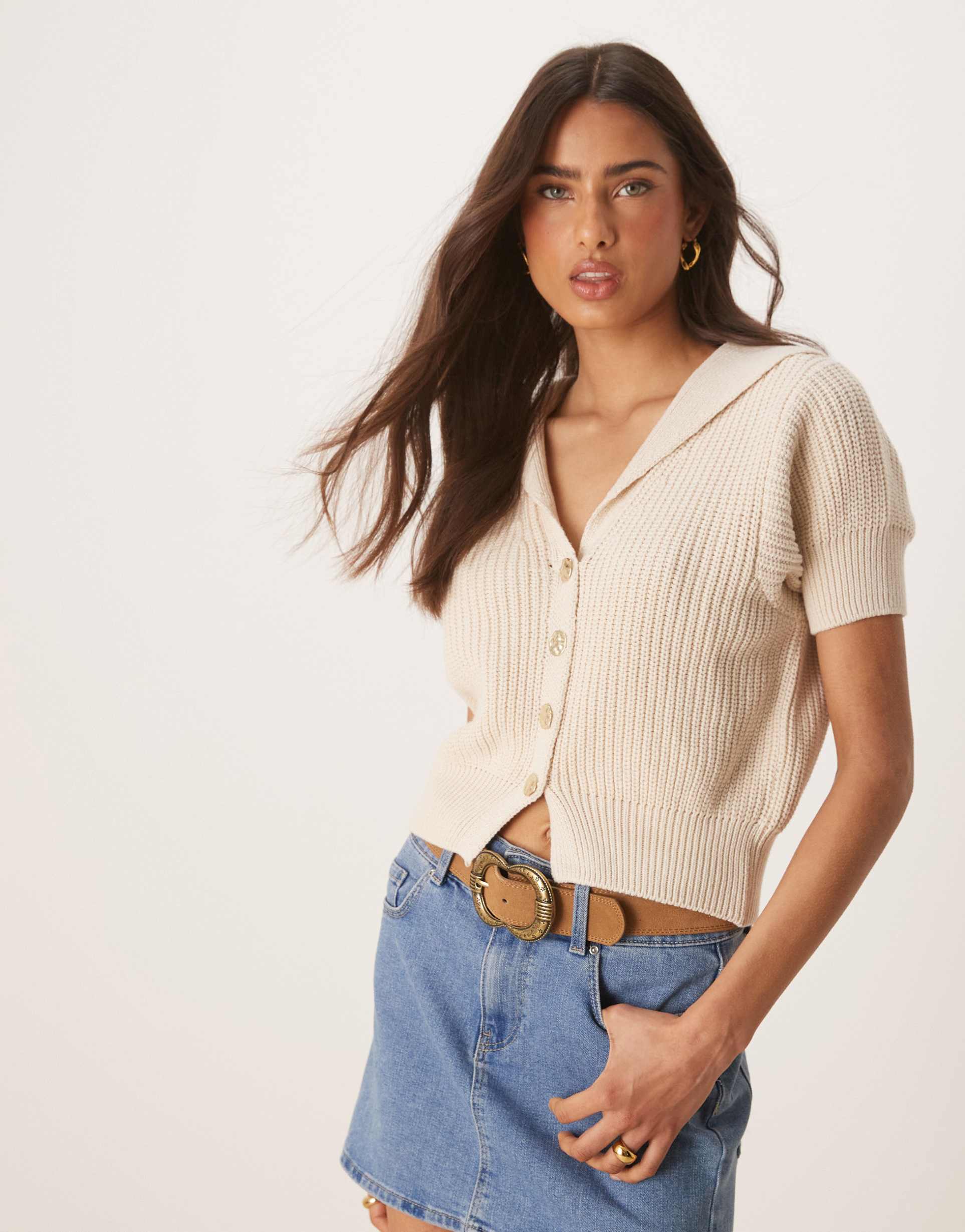 asos design knit structured collar short sleeve cardigan with gold buttons in cream