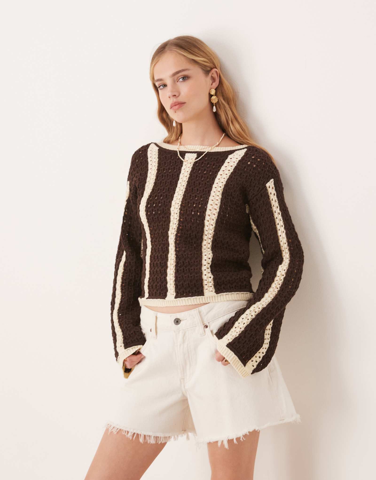 Свитер ASOS DESIGN коричневый в полоску