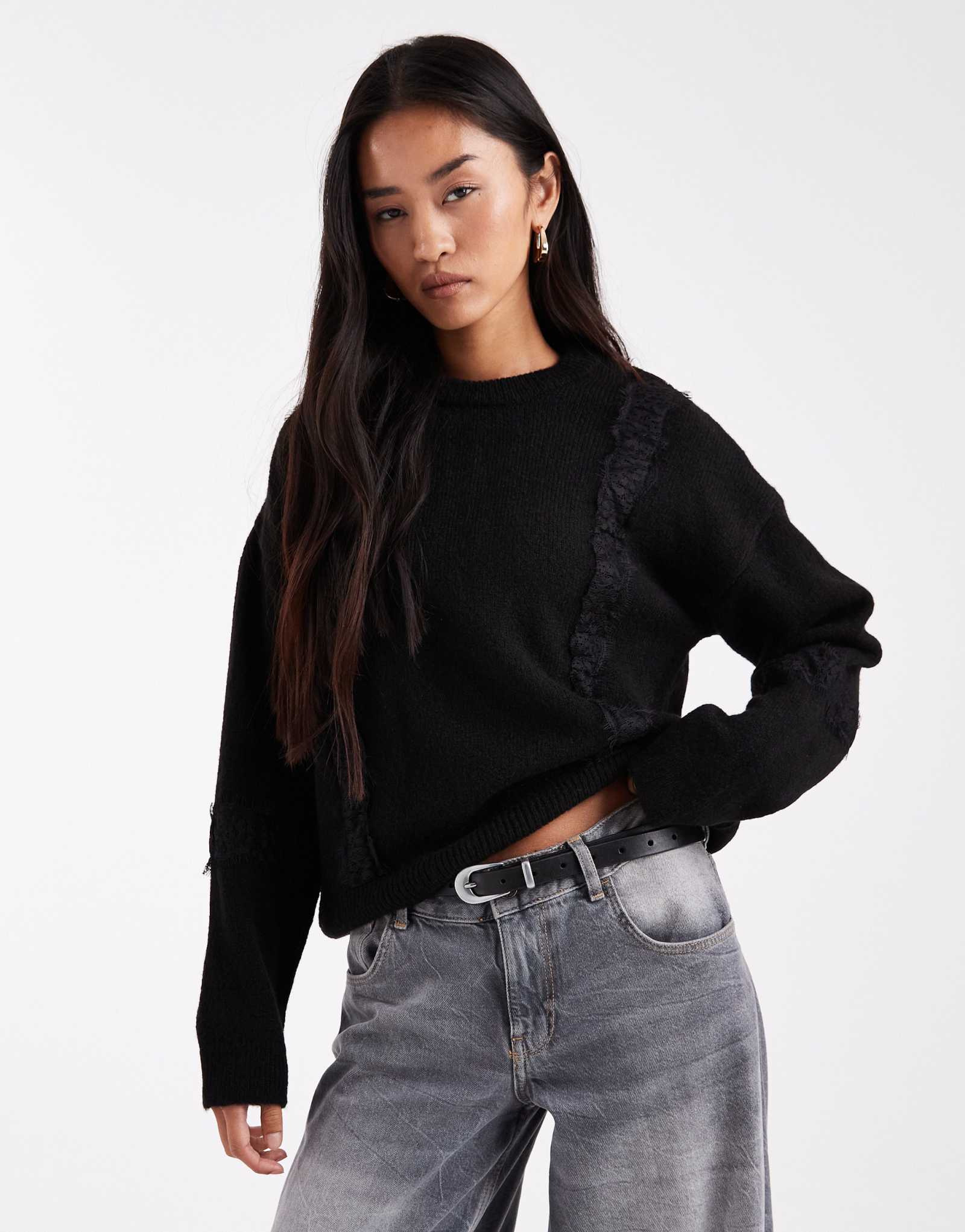 ДИЗАЙНЕРСКИЙ вязаный свитер ASOS с широкими рукавами и кружевом черного цвета