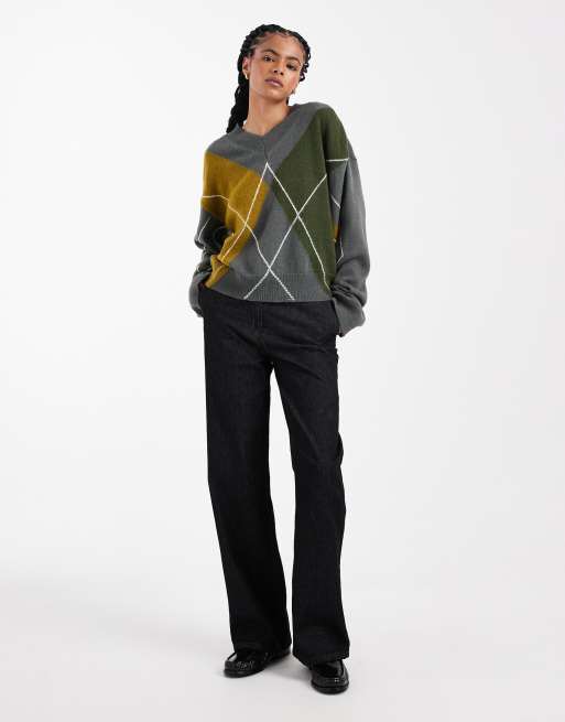ASOS DESIGN knitted argyle v neck jumper in green, 2 of 4