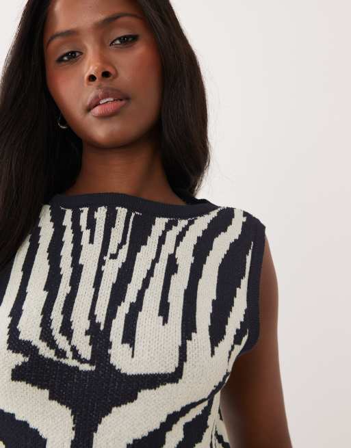 ASOS DESIGN knitted asymmetric top in zebra (part of a set), 3 of 4