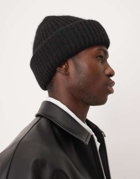 ASOS DESIGN knitted beanie in black - view 1