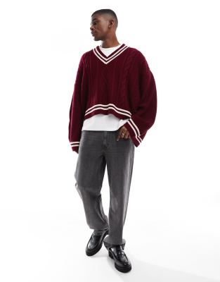 knitted extreme oversized cropped v neck sweater in burgundy with tipping-Red