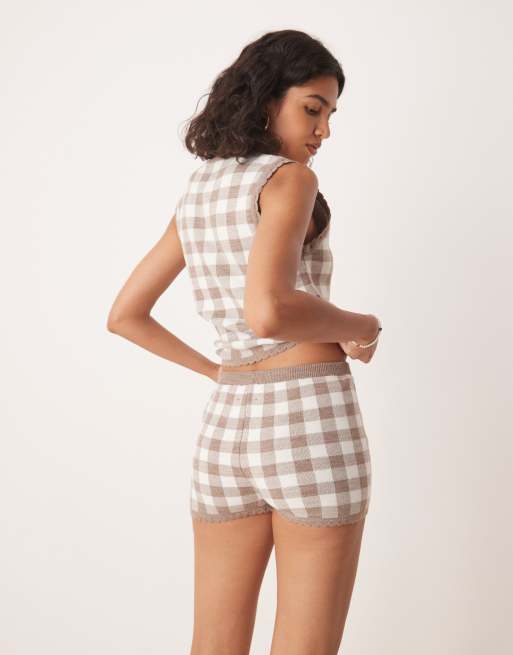 ASOS DESIGN knitted gingham shorts with scalloped edge in mocha (part of a set), 4 of 5