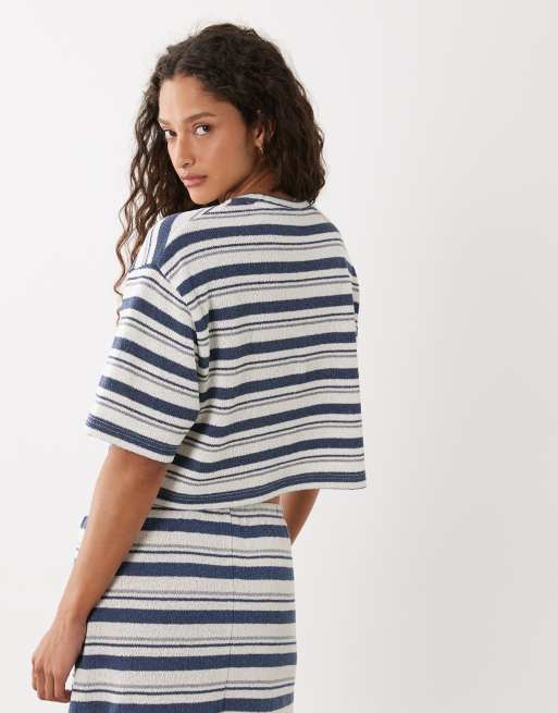 ASOS DESIGN knitted jersey extreme cropped top co-ord in blue and cream stripe , 4 of 4