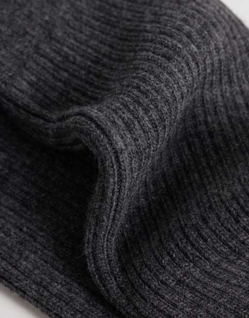ASOS DESIGN knitted leg warmers in grey, 2 of 3