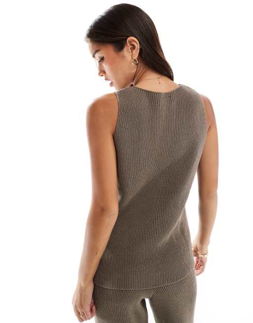 ASOS DESIGN knitted longline v waistcoat co-ord in dark taupe, 4 of 4