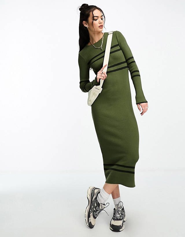 ASOS DESIGN - knitted maxi dress with sporty stripe in khaki