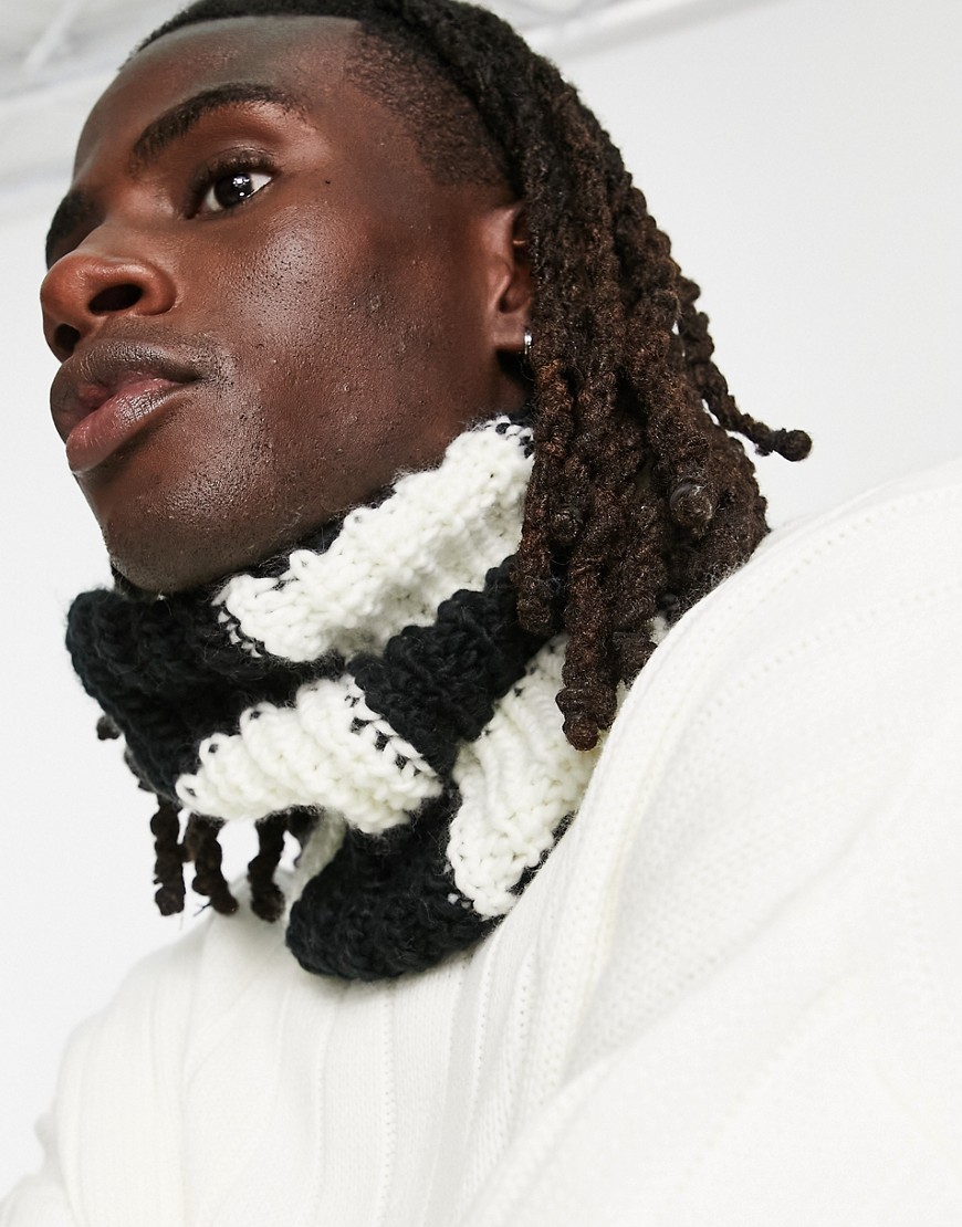ASOS DESIGN knitted neck warmer in black and white checkerboard-Multi