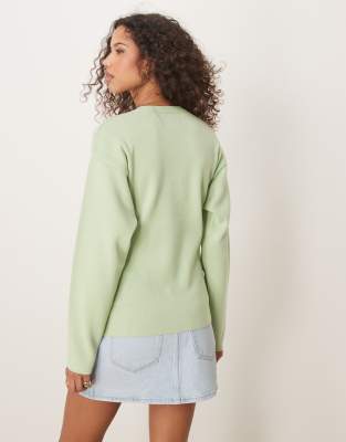 ASOS DESIGN KNITTED STRUCTURED CREW NECK CARDIGAN WITH GOLD BUTTONS 