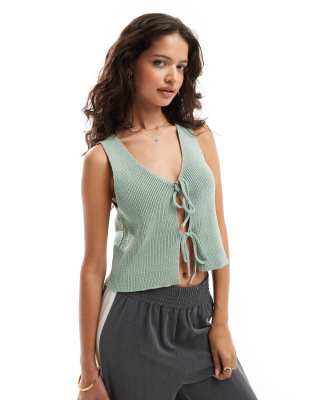 FhyzicsShops DESIGN knitted vest with tie front in pistachio