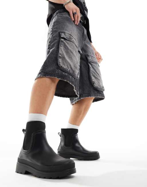 ASOS DESIGN – Knöchelhohe Gummistiefel aus schwarzem PU mit römischen Ziffern, 4 von 4