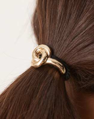 ASOS DESIGN ASOS DESIGN knotted detail cuff hairband in gold tone-Black