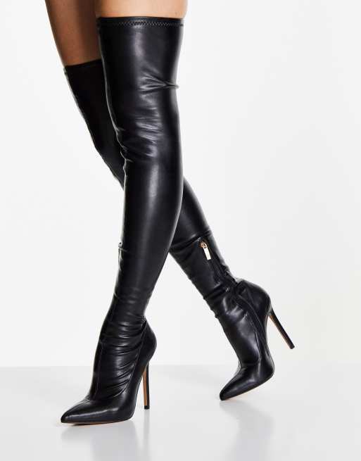 ASOS DESIGN Koko Overknee Stiefel in Schwarz mit Absatz und weiter Passform