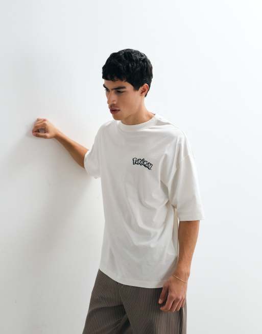 ASOS DESIGN – Kokosowo-mleczny T-shirt oversize z motywem Pokemon Fire Type, 4 z 5