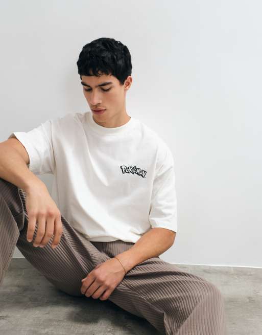 ASOS DESIGN – Kokosowo-mleczny T-shirt oversize z motywem Pokemon Fire Type, 5 z 5