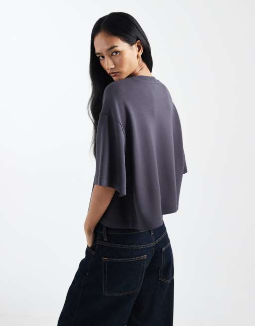 ASOS DESIGN - Koksgrå cropped T-shirt i blød cupro i firkantet pasform, 4 af 4