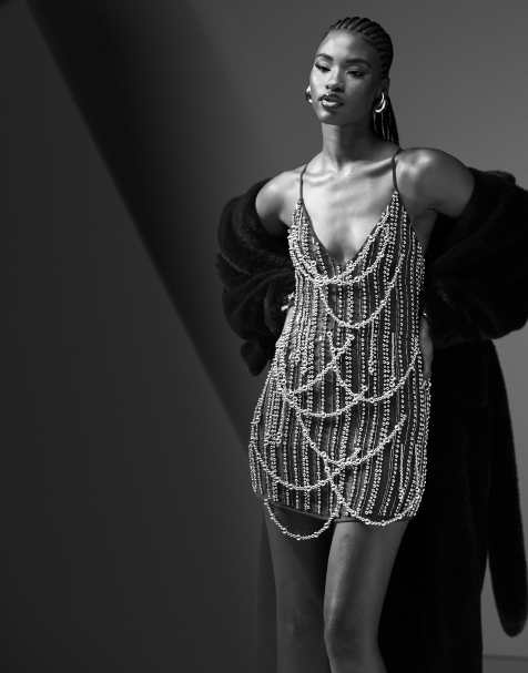 ASOS DESIGN - Koksgrå og udsmykket halterneck-minikjole med perledraperinger - view 1
