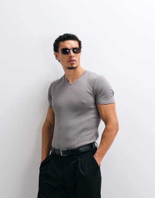 ASOS DESIGN - Koksgrå ribbet og tætsiddende T-shirt med V-hals, 3 af 5