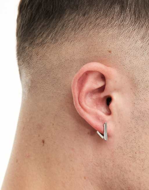 ASOS DESIGN – Kolczyk-koło w odcieniu srebra z geometrycznym motywem