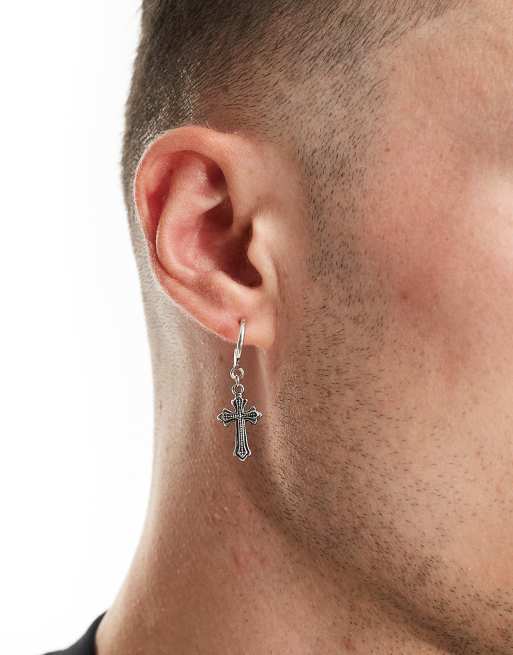 ASOS DESIGN – Kolczyki-koła w odcieniu oksydowanego srebra z zawieszkami w kształcie krzyży