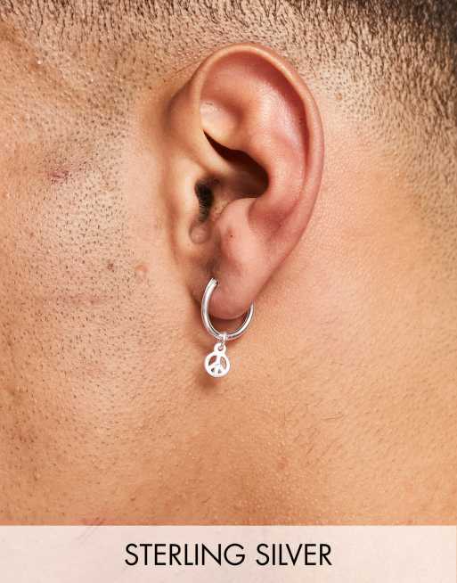 ASOS DESIGN – Kolczyki-koła ze srebra wysokiej próby z zawieszką ze znakiem pokoju