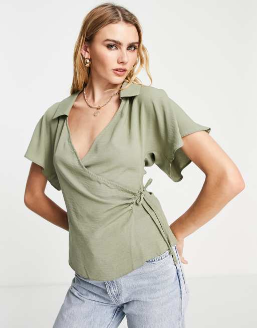 ASOS DESIGN – Kopertowa bluzka w kolorze khaki z kołnierzykiem