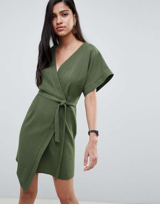 ASOS DESIGN – Kopertowa sukienka mini