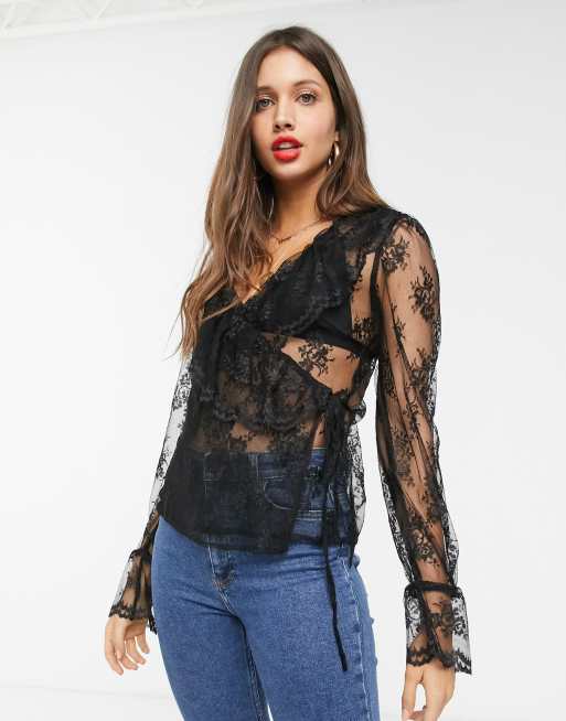 ASOS DESIGN – Koronkowa kopertowa bluzka z falbanką