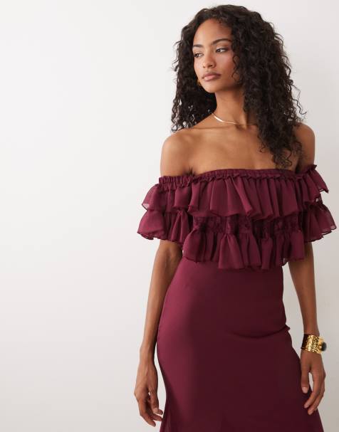ASOS DESIGN koronkowa sukienka midi z falbaną, dekoltem bardot i odkrytymi ramionami w kolorze burgundowym - view 1