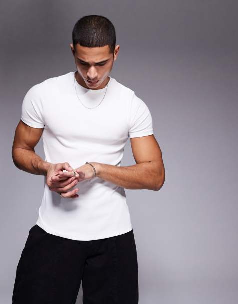 ASOS DESIGN – Körperbetontes, geripptes Basic-T-Shirt in Weiß - view 1