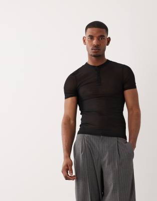 Körperbetontes Netzstoff-T-Shirt in Schwarz mit Henley-Ausschnitt Schwarz L