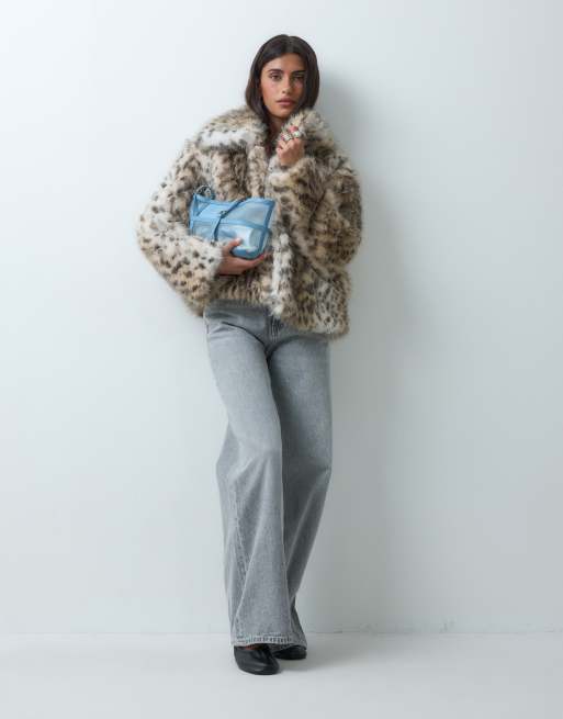 ASOS DESIGN kort jacka med krage i leopardmönstrad fuskpäls, 2 av 4