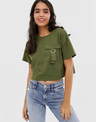 ASOS DESIGN – Kort t-shirt med funktionsficka-Grön